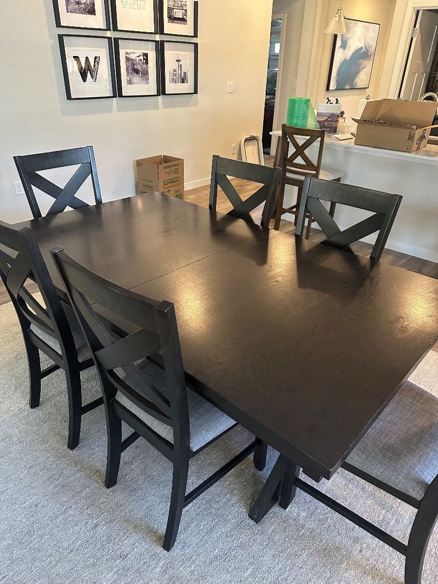 Dining Table with 6 Chairs and Leaf 