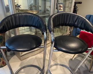 Vintage chrome & black bar ht stools