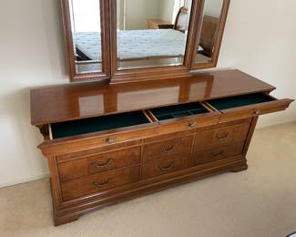 Thomasville 12 drawer credenza with trifold mirror - top drawers are velvet lined for jewelry/valuables storage (we believe this bedroom set is from the Elysee Collection)