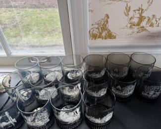 Lake Forest landmark drinking glasses