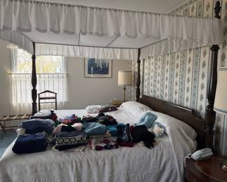 4 poster canopy bed