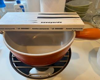 Le Creuset fondue set