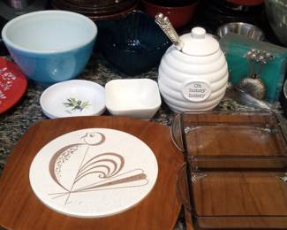 Mid-Century Modern Ceramic Bird Trivet with Wooden Base