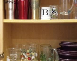 Assorted Drinkware and Tumblers, including Thermos and Stanley branded items