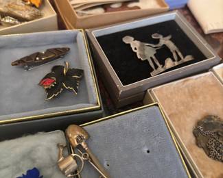 Assorted Vintage Brooches and Pendants, including Silhouette and Gardening Themes