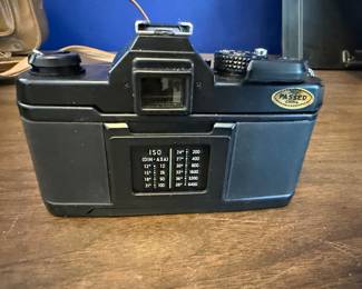 Vivitar V3300SE 35mm SLR Camera