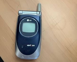 LG VX8300 Verizon Flip Phone