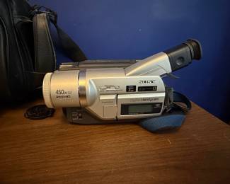 Sony Digital Handycam DCR-TRV320