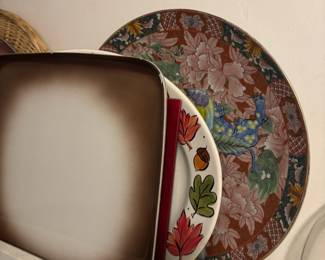 Chinese Export Porcelain Plate with Floral and Dragon Motif