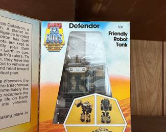 Super GoBots Defender 031 Friendly Robot Tank