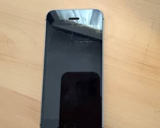 Apple iPhone SE (1st generation)