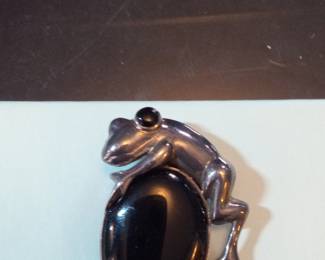 Silver  Tone Frog Brooch with Onyx Eye