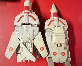 Takara Tomy Transformers VF-1 Valkyrie Toys