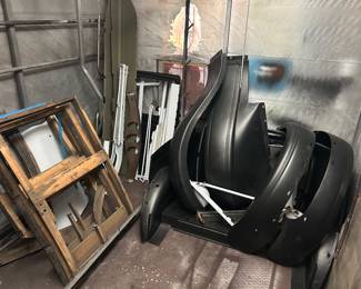 1926 Overland Sedan chassis for restoration.  Has all the part and wood .  Engine needs to be rebuilt.