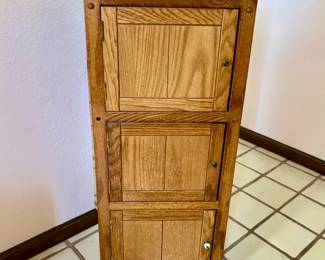 Pie/fruit saver cabinet 18W x 39 1/2H x 11 1/2D