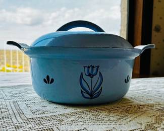 1970's DRU Holland Blue Tulip cast iron casserole 