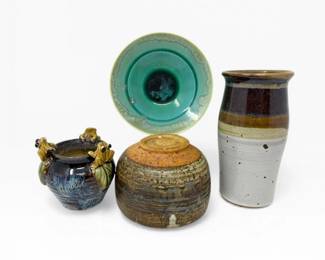64 4StudioPotteryPiecesSignedHutchensPlateFrogVaseJarMore