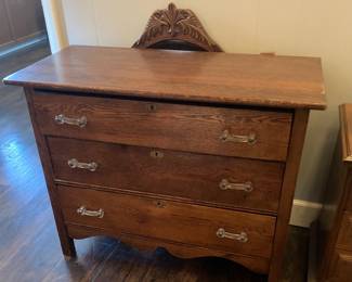 Nice oak dresser with mirror
