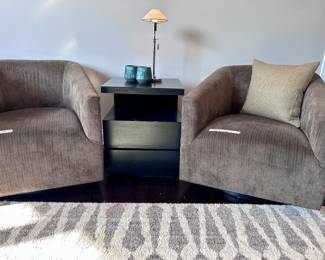 Mitchell Gold & Bob Williams side chairs, Crate and Barrel table, Höltkatter lamp, Jaipur Living rug