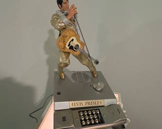 Animated Singing Elvis Telephone
