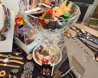 Fashion Pins 