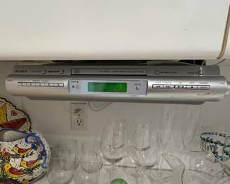 Under Cabinet Stereo CD Player