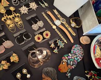 Fashion Earrings & Watches