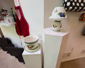 Display Pedestals 