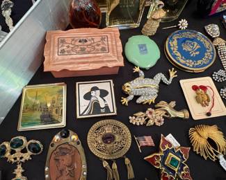Vintage Compacts 