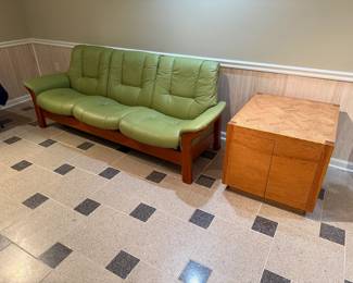 Ekornes stressless lime green leather sofa