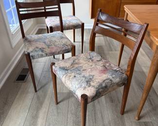 Mid Century Modern Dining Chairs (6 available)