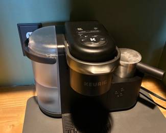 43Apr 28 2026 10 09amz9CR