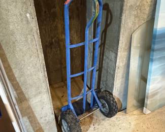 Blue Hand Truck with Pneumatic Tires