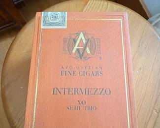 Avo Uvezian Intermezzo XO Serie Trio Cigar Box