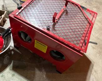 Red Metal Benchtop Sandblasting Cabinet