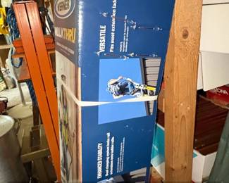 Werner WalkThru Extension Ladder Safety Accessory second image
