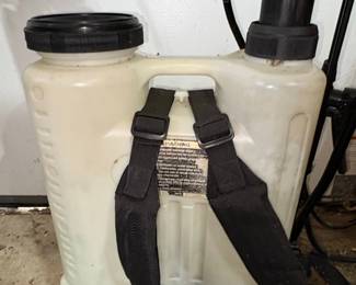 Greenwood Gallon Backpack Sprayer second image