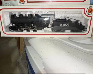 Bachmann HO Scale ATSF  Prairie Steam Locomotive and Tender