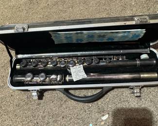Silver Tone Bundy Flute in Case