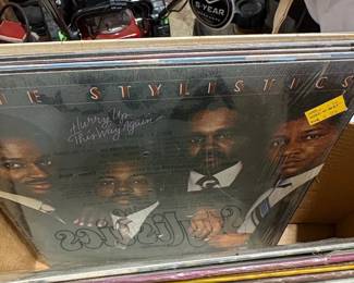 Spinners Pick of the Litter Vinyl Record fifth image