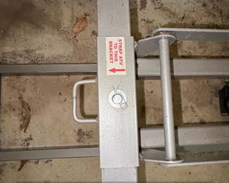 Pittsburgh lb Capacity High Lift Riding Mower or ATV Jack second image