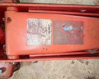 Central Hydraulic Floor Jack, Ton second image