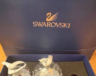 Swarovski Crystal Annual Edition Ball Ornament Set second image