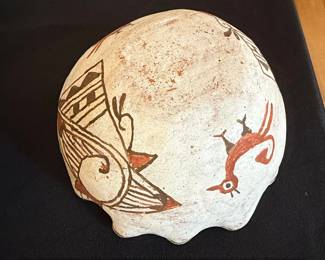 Mimbres Style Scalloped Rim Bowl with Bird Motif third image