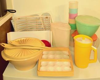 Tupperware Salad Bowl Harvest Gold, Egg Tray (no lid), Pitcher, Bowls,Cups etc 
