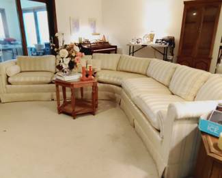 Kindel Curved Sectional Sofa 