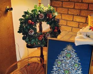 Table Lamp, Vintage Needlecraft Crewel Embroidery Tree of Peace, Gathering Basket 