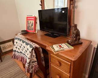 vanity with mirror and drawers