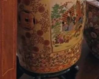 Chinese Porcelain Medallion Stool w Stand $150