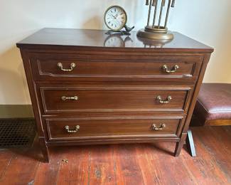Antique Mahogany Chest of Drawers